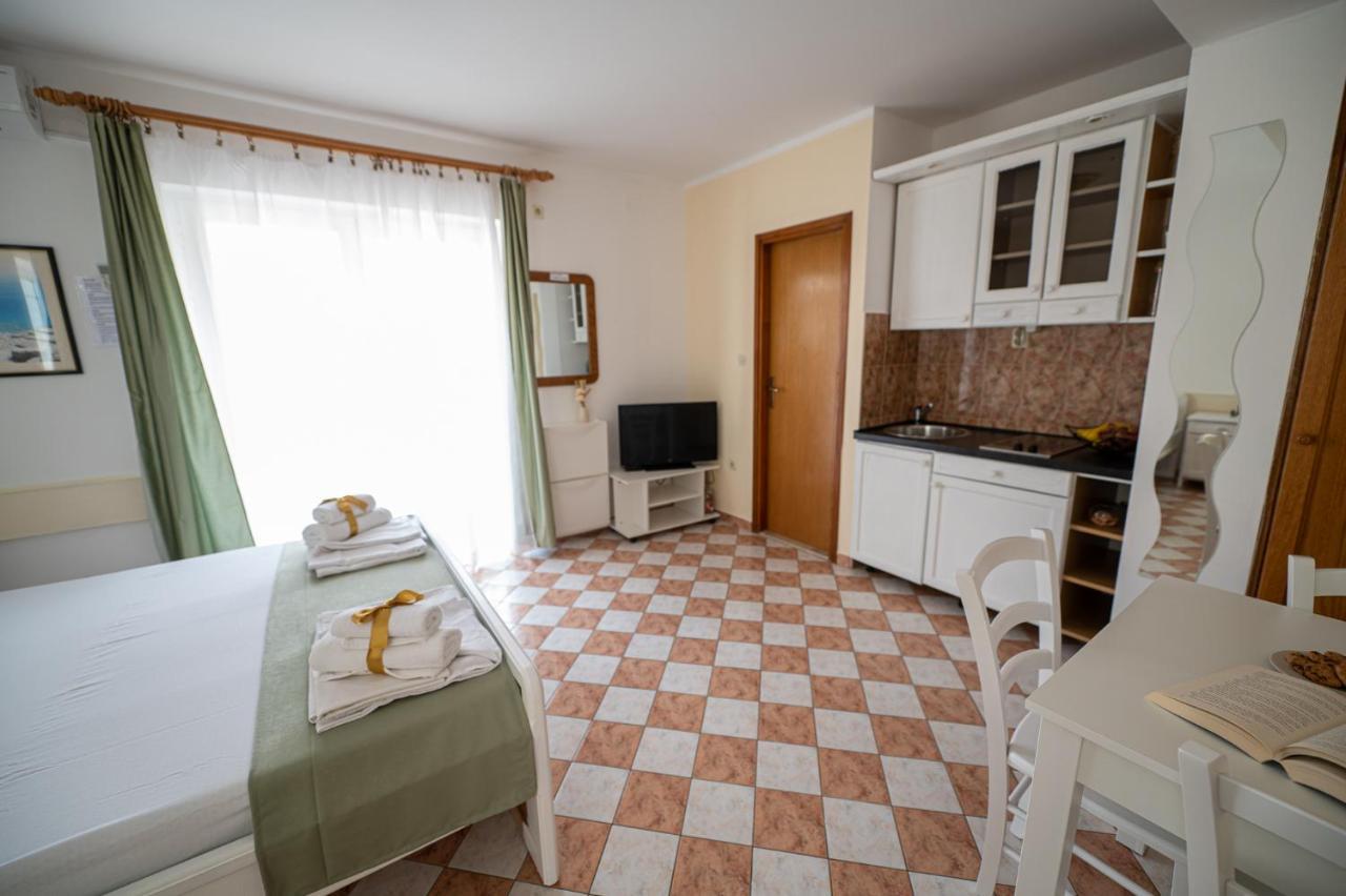 Apartmani Marin No1. Водице Экстерьер фото