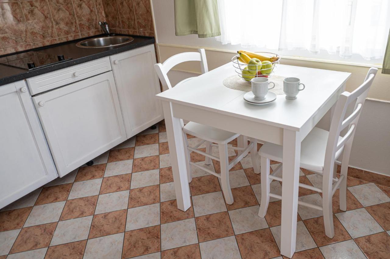 Apartmani Marin No1. Водице Экстерьер фото